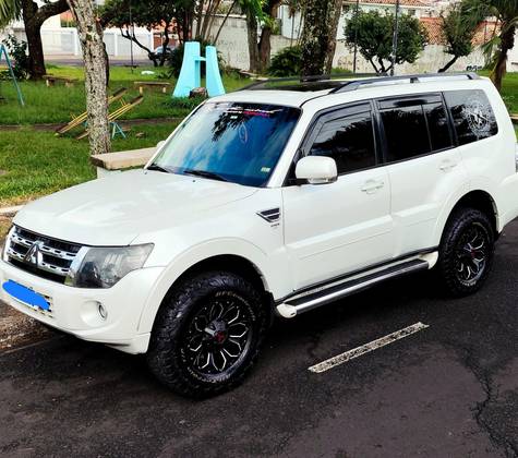 MITSUBISHI PAJERO FULL 3.2 HPE 4X4 16V TURBO INTERCOOLER DIESEL 4P AUTOMÁTICO MITSUBISHI PAJERO FULL 3.2 HPE 4X4 16V TURBO INTERCOOLER DIESEL 4P AUTOMÁTICO